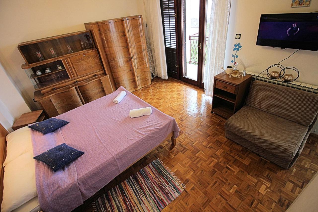 Guesthouse Marija Novi Vinodolski Eksteriør bilde